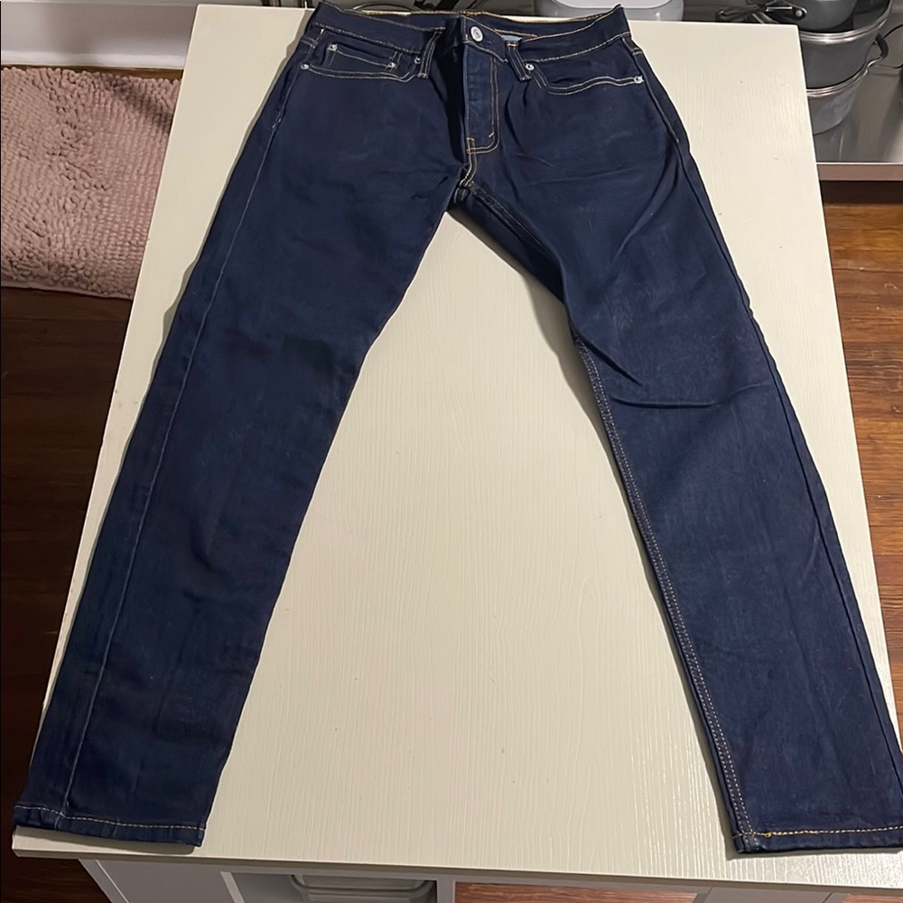 Men’s: Levi's Blue Straight Jeans Classic Fit- Size 29W x 32L